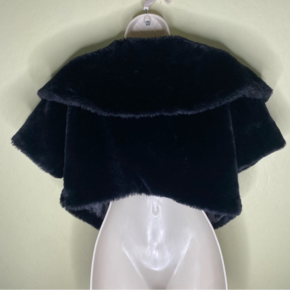 Elegant Black Faux Mink Fur Shrug Bolero by Park & Main Short Coat Size Medium M - Picture 5 of 11